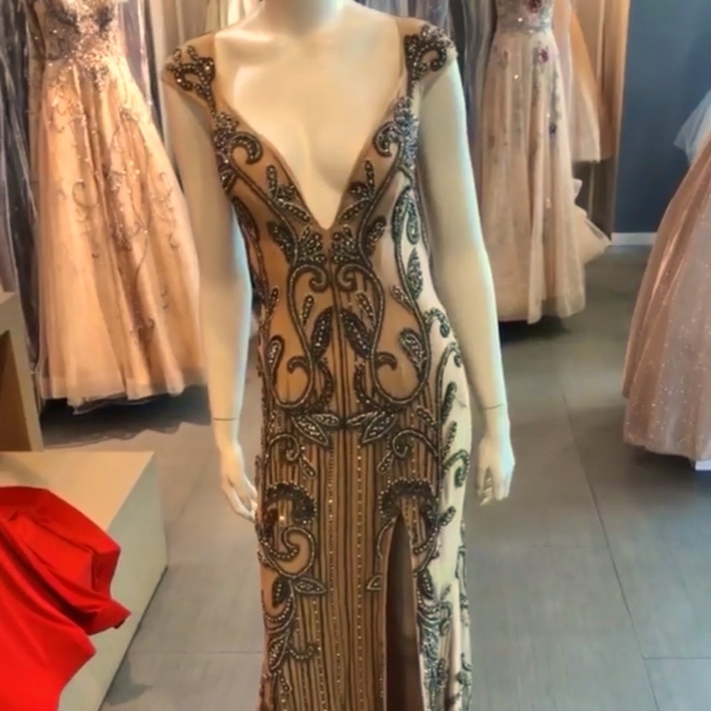 -Rhinestone Jovani dress beige/gun meta.